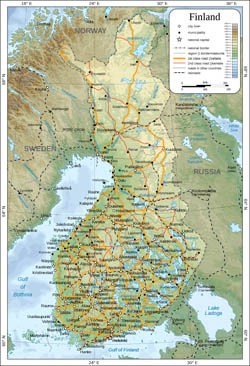 Большая физическая карта Финляндии с городами, дорогами и железнодорожными сообщениями.