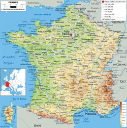 Подробная физическая карта Франции с дорогами, городами и аэропортами.